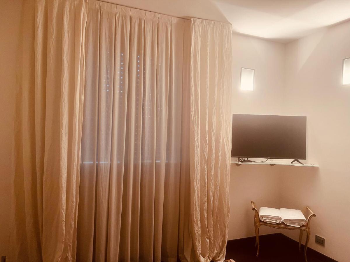 Appartamento Incantevole A ピアチェンツァ エクステリア 写真